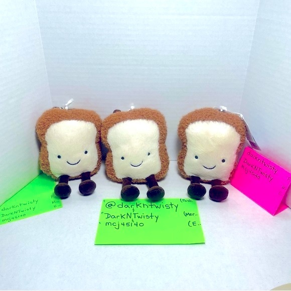 BNWT JELLYCAT AMUSEABLE TOAST BAG CHARM - Picture 9 of 14